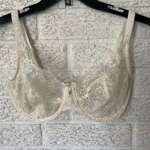 Wacoal Cream & Gold Bra 32DDD